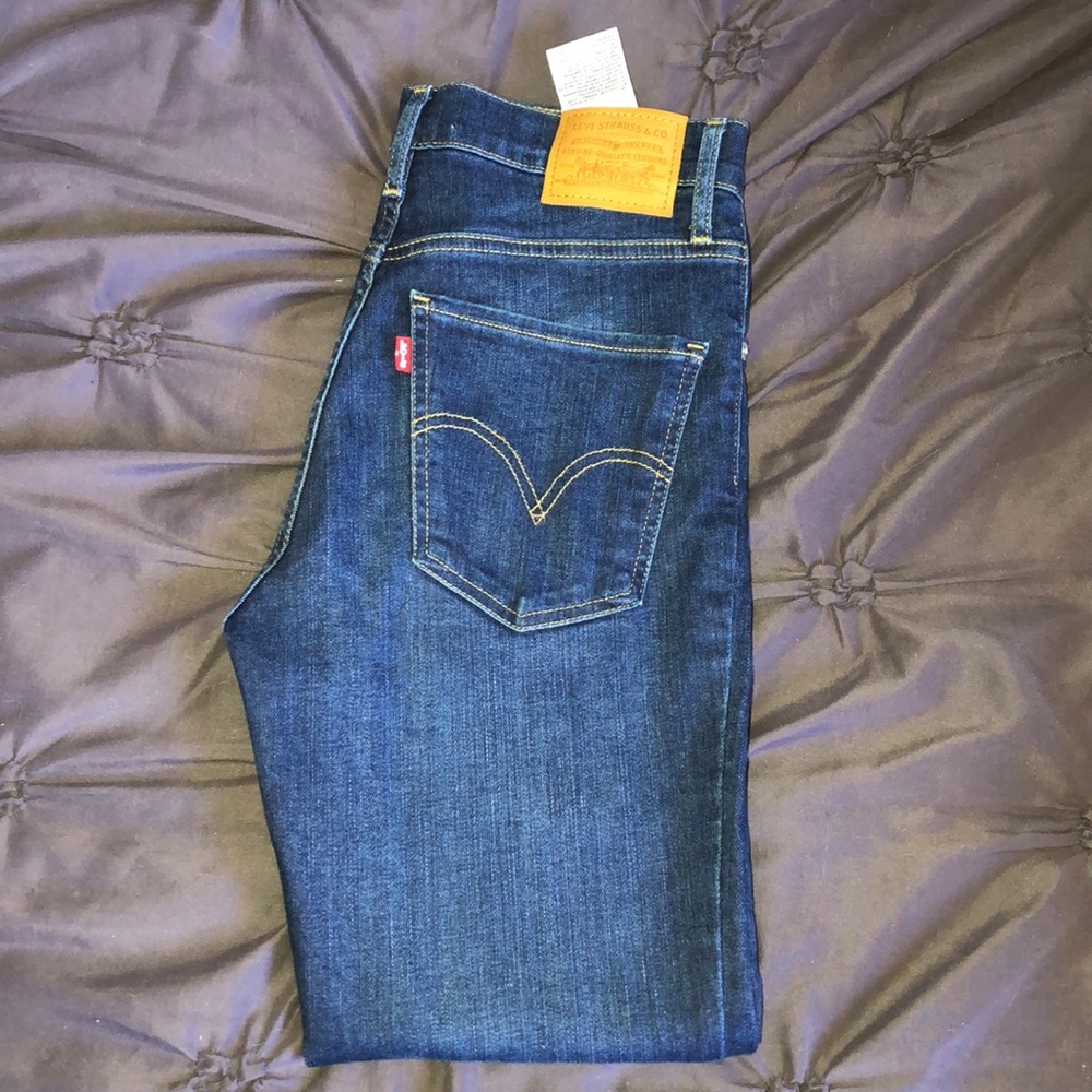 High wasted Levi’s skinny jeans